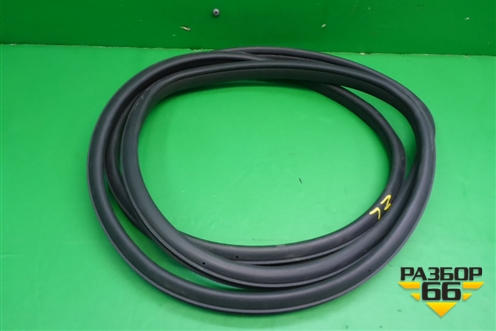 Уплотнитель двери задней левой для Subaru Legacy Outback (B14) с 2009-2014г (Легаси Аутбек)