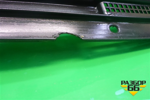 Решетка стеклоочистителей правая (MR533286) для Mitsubishi Lancer-9  с 2003-2008г (Лансер)