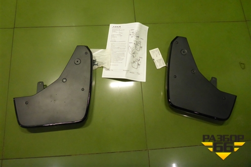 Брызговики передние комплект (новые) (84689678) для Cadillac Escalade с 2020г (Эскалеид 5)