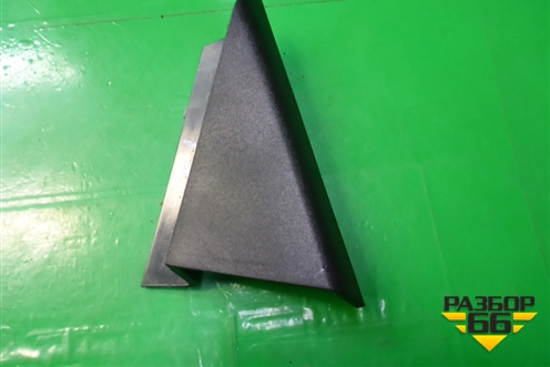 Накладка двери задней правой (уголок) (822354EA0A) для Nissan Qashqai (J11E) с 2013г (Кашкай)