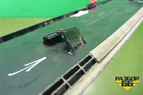 Накладка двери передней правой (87724M0000) для Hyundai Creta с 2016-2021г (Крета)