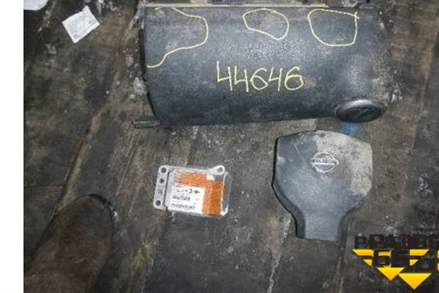 Подушка безопасности в руль и в торпедо+блок для Nissan Note (Е11) с 2005-2013г (Нот)