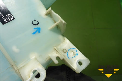 Бачок омывателя лобового стекла (860141385) для Toyota Land Cruiser Prado(120) с 2002-2009г (Ленд Крузер Прадо)