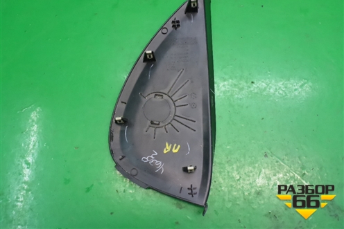 Накладка на торпедо (правая) (51456958800) для BMW X5 E70 с 2007-2013г (Х5 Е70)