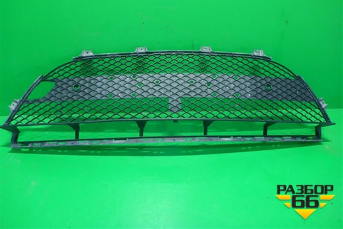 Решетка в передний бампер центральная (под парктроник) (A2928855122) для Mercedes Benz GLE-Klass (купе) C292 с 2015г (ГЛЕ)