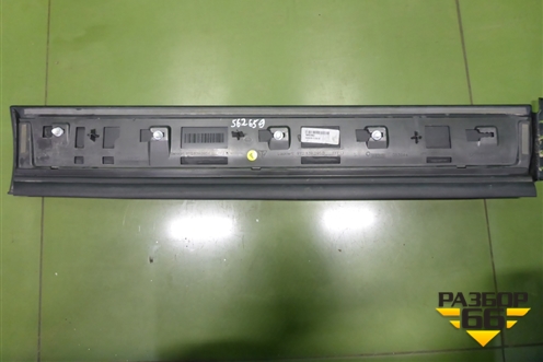 Накладка двери задней левой (9Y0839095D) для Porsche Cayenne с 2017г (Каен)