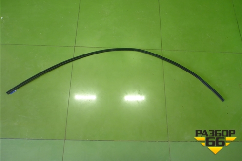 Молдинг лобового стекла нижний (новый) (31477333) для Volvo XC60 с 2017-2025г (ХС60)