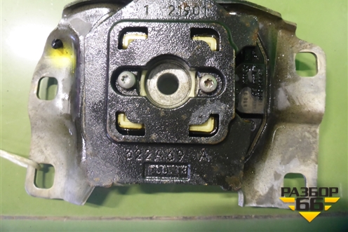 Опора КПП левая для Ford Focus 3 с 2011г (Фокус)