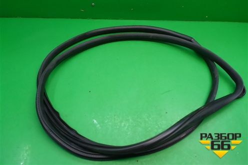 Уплотнитель двери передней правой для Mazda CX 7 с 2006-2012г (СХ7)