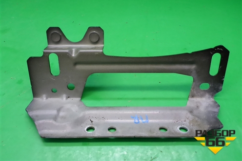 Кронштейн усилителя переднего бампера правый для Mazda CX 7 с 2006-2012г (СХ7)