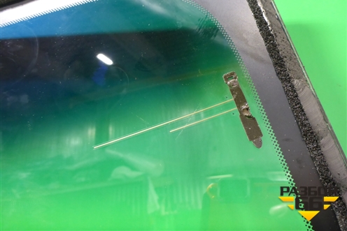 Стекло лобовое (под датчик дождя, правый руль) для Nissan Murano (Z51) с 2007-2015г (Мурано)