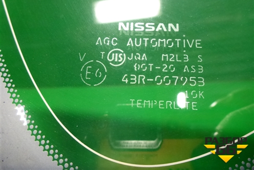 Стекло глухое правое (с подогревом) для Nissan Murano (Z51) с 2007-2015г (Мурано)