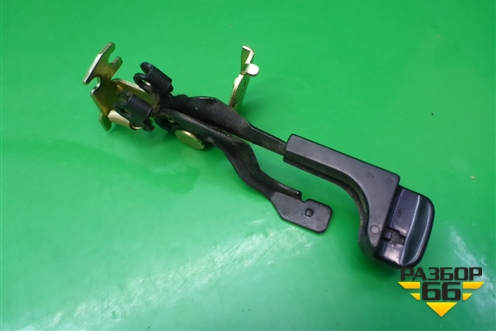 Ручка открывания багажника и лючка бензобака для Hyundai Aсcent с 2000г (Акцент)