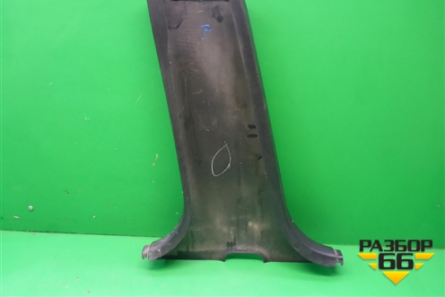 Обшивка стойки центральная нижняя правая (MR444208) для Mitsubishi Lancer-9  с 2003-2008г (Лансер)