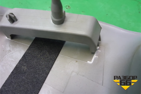 Обшивка стойки центральная верхняя левая (MR444203) для Mitsubishi Lancer-9  с 2003-2008г (Лансер)