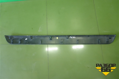 Накладка двери багажника (768020R070) для Toyota Rav-4 с 2018г (Рав 4)