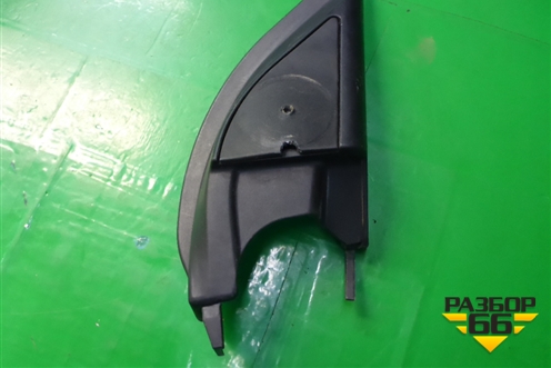 Накладка двери передней правой уголок (MR441632) для Mitsubishi Lancer-9  с 2003-2008г (Лансер)