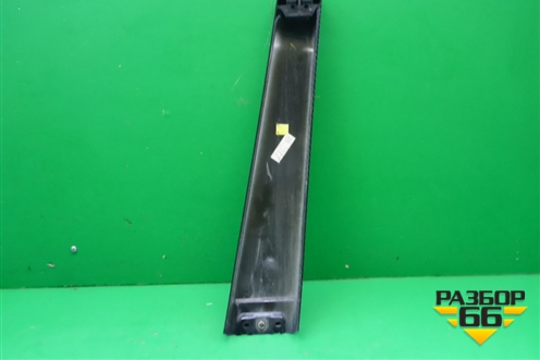 Накладка стойки (центральной правая) (7L6853318D) для Volkswagen Touareg c 2002-2010г (Туарег)