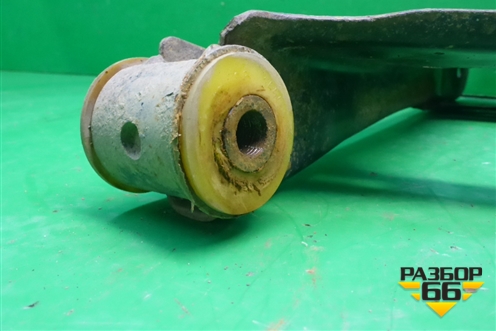 Рычаг задний правый (нижний) (7L0505352) для Volkswagen Touareg c 2002-2010г (Туарег)