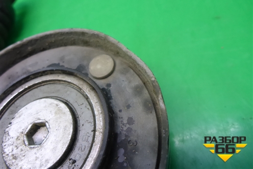 Кронштейн ролика натяжителя (4.2л BAR) (079903133A) для Volkswagen Touareg c 2002-2010г (Туарег)