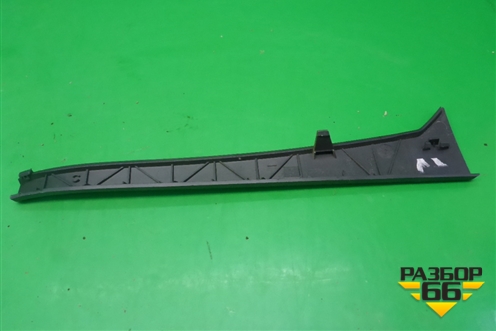 Накладка на торпедо (вертикальная правая) (7L0868240B) для Volkswagen Touareg c 2002-2010г (Туарег)