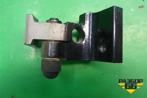 Петля двери задней правой верхняя (7L0833402B) для Volkswagen Touareg c 2002-2010г (Туарег)