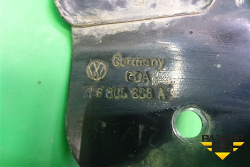 Кронштейн амортизатора капота (правый) (7L6805888A) для Volkswagen Touareg c 2002-2010г (Туарег)