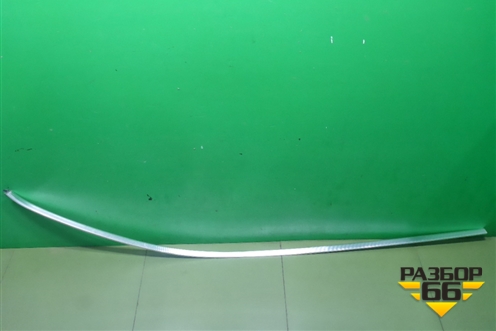 Молдинг крыши правый (над дверями) для Volkswagen Touareg c 2002-2010г (Туарег)