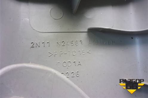 Обшивка стойки центральная верхняя левая (2N11N24583ANW) для Ford Fusion с 2002г (Фьюжн)