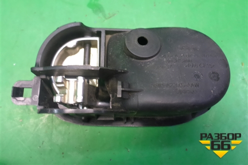 Ручка внутренняя двери задней правой (2S61A22600AGW) для Ford Fusion с 2002г (Фьюжн)