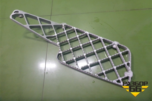 Подножка правая  (1535040) для Scania 5 R Series с 2004-2016г