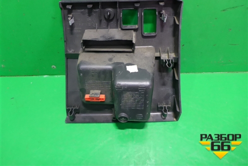 Обшивка стойки задняя нижняя левая (9677253877) для Peugeot 408 с 2012г