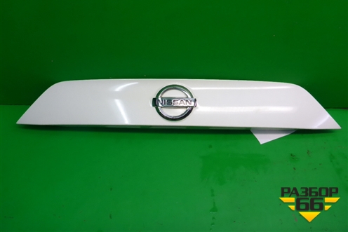 Накладка двери багажника (5481U110) для Nissan Qashqai (J11E) с 2013г (Кашкай)