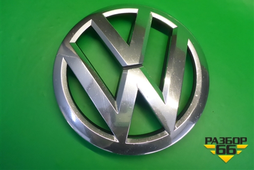 Эмблема в решетку радиатора (7P6853601) для Volkswagen Touareg с 2010-2018г (Туарег)