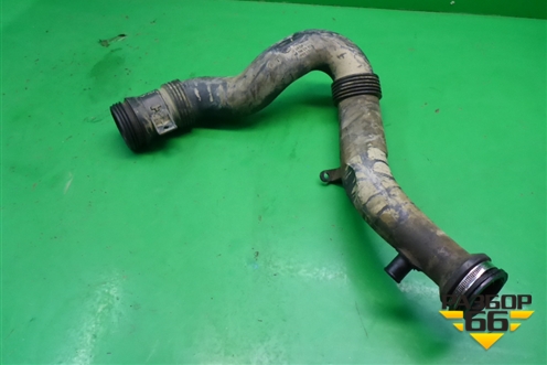 Патрубок воздушного фильтра (2.7л 276DT) (PHD500082) для Land Rover Discovery 3 с 2004-2009г (Дискавери)