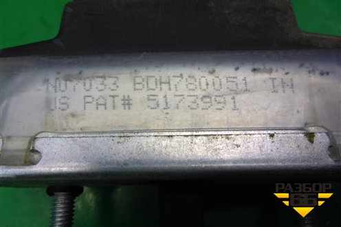 Ограничитель двери задней левой (BDH780051) для Land Rover Discovery 3 с 2004-2009г (Дискавери)