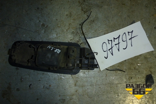 Ручка внутренняя двери задней левой для Audi A8 с 1998-2003г (А8) (4D0839019C)