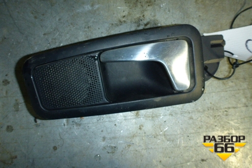 Ручка внутренняя двери задней левой для Audi A8 с 1998-2003г (А8) (4D0839019C)