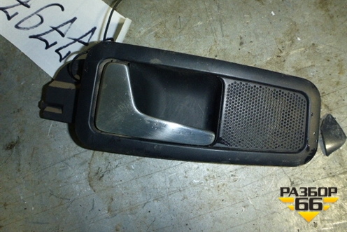 Ручка внутренняя двери задней левой для Audi A8 с 1998-2003г (А8) (4D0839019C)