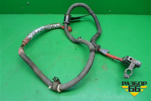 Клемма аккумулятора плюс для Land Rover Discovery 3 с 2004-2009г (Дискавери)