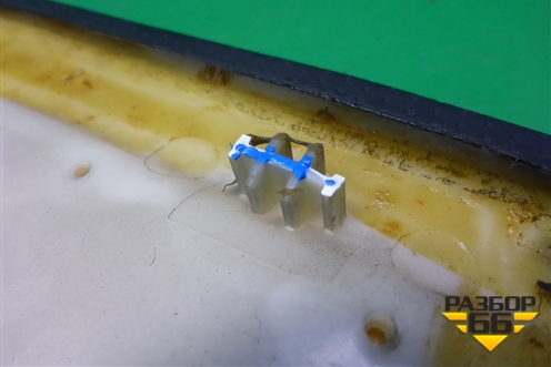 Обшивка стойки центральная нижняя левая (855104A000) для Hyundai Starex H1 с 1996-2007г (Старекс Н1)