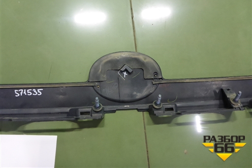 Накладка крышки багажника (7681133450) для Toyota Camry V50 с 2011-2018г (Камри)