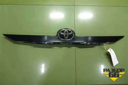 Накладка крышки багажника (7681133450) для Toyota Camry V50 с 2011-2018г (Камри)