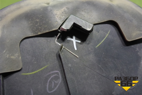 Накладка крышки багажника (7681133450) для Toyota Camry V50 с 2011-2018г (Камри)