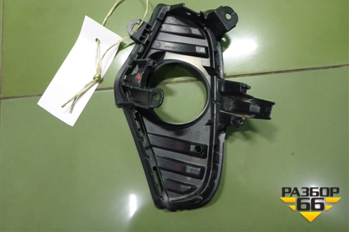 Накладка ПТФ правая (5212742190) для Toyota Rav-4 с 2018г (Рав 4)