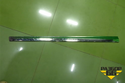 Накладка двери передней левой (808713KA0A) для Nissan Pathfinder (R52R) с 2012-2020г (Патфиндер)