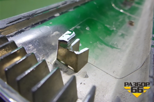 Накладка двери передней левой (808713KA0A) для Nissan Pathfinder (R52R) с 2012-2020г (Патфиндер)