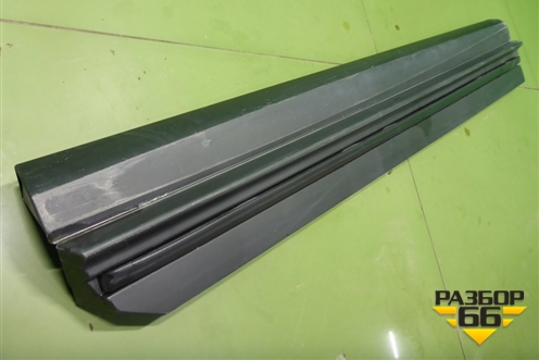 Накладка двери передней правой (7507148100) для Lexus RX 350 c 2015г (РХ)