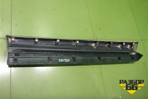 Накладка двери передней правой (7507148100) для Lexus RX 350 c 2015г (РХ)