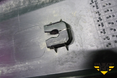 Накладка двери задней левой (877332P000) для Kia Sorento II с 2009-2021г (Соренто 2)